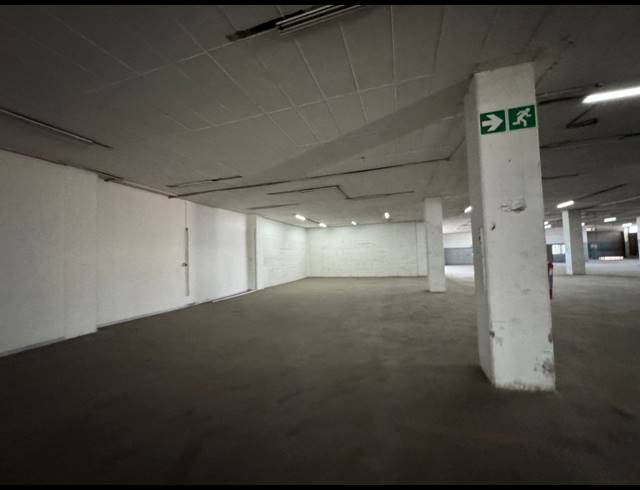 1,620M² WAREHOUSE TO LET IN WYNBERG
